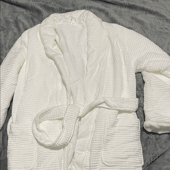 Hotel Collection White Waffle Robe - Picture 1 of 3